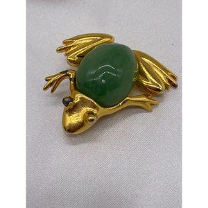 KJL signed Frog Brooch Green Stone iin Metal Gold Plate Mount Good Condition